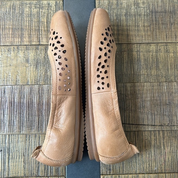 Josef Seibel Pippa Camel Leather Perforated Ballet Flats, women’s size 38 US 7.5 - Picture 7 of 10